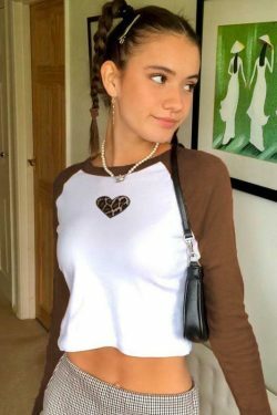 Y2K Heart Print Crop Top: Coquette Aesthetic, Grunge Style, Cute Pastel Goth Fashion