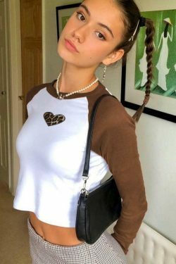 Y2K Heart Print Crop Top: Coquette Aesthetic, Grunge Style, Cute Pastel Goth Fashion