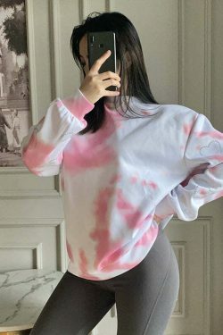 Y2K Heart Print Sweatshirt: Coquette Aesthetic Grunge Style Cute Top for Women