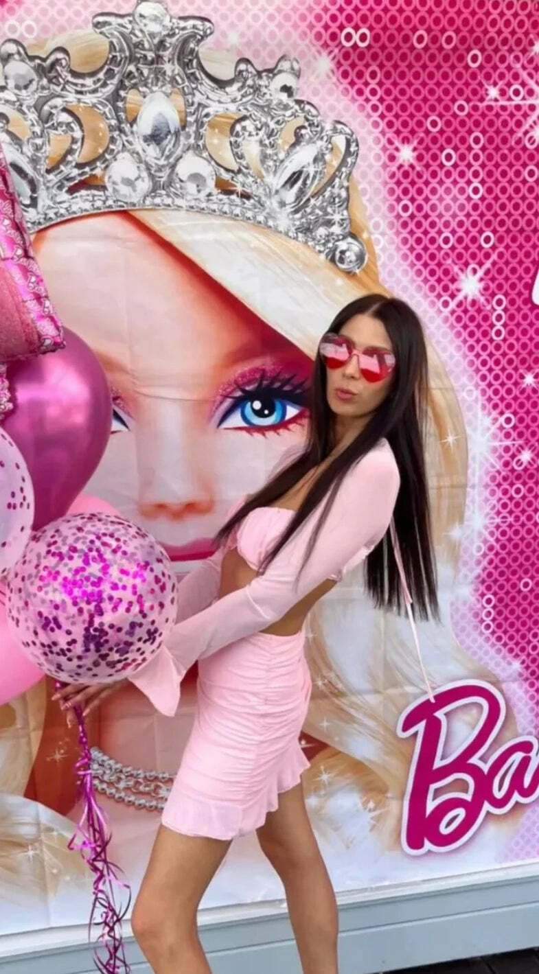 Y2K Levi Luxe Matching Set for Women: Coquette Aesthetic Cargo Skirt & Comfy Hoodie Y2K Levi Luxe Matching Set for Women: Coquette Aesthetic Cargo Skirt & Comfy Hoodie