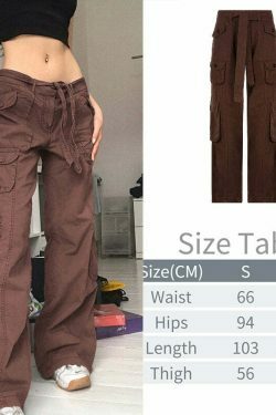 Y2K Oversize Cargo Pants: Grunge & Coquette Style, Pastel Goth Influence, Old Money Vibes