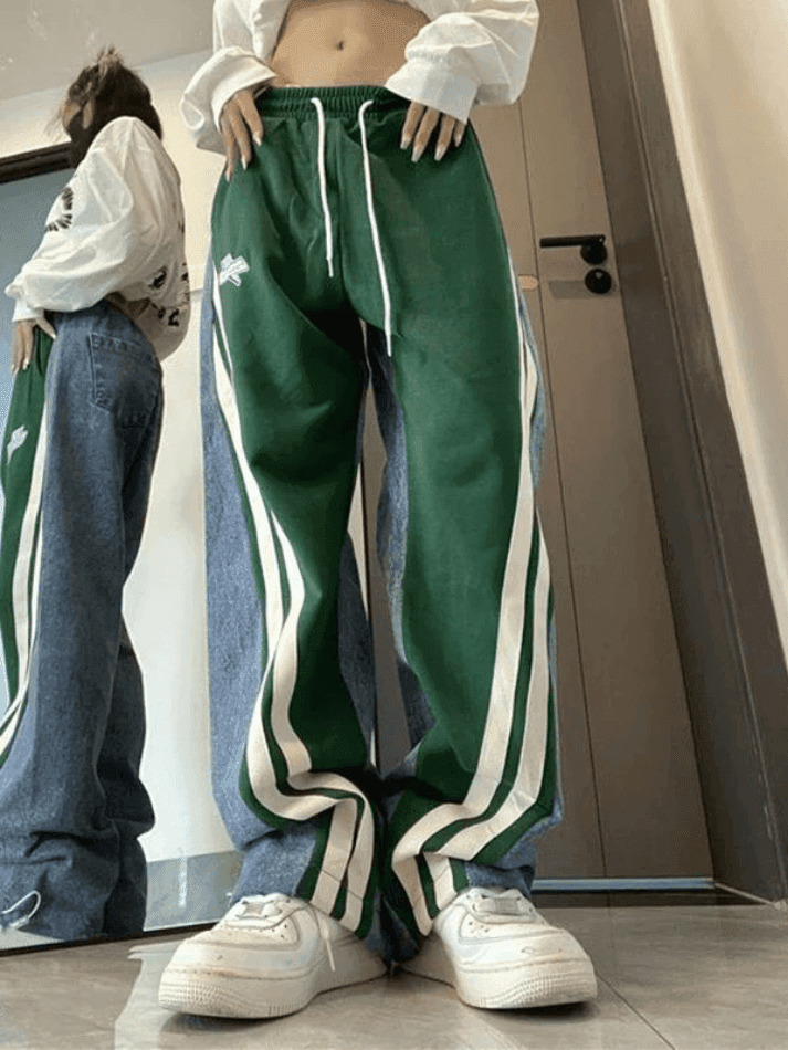 Y2K Patchwork Striped Baggy Boyfriend Jeans - Coquette Aesthetic Grunge Style Women's Fashion Y2K Patchwork Striped Baggy Boyfriend Jeans - Coquette Aesthetic Grunge Style Women's Fashion