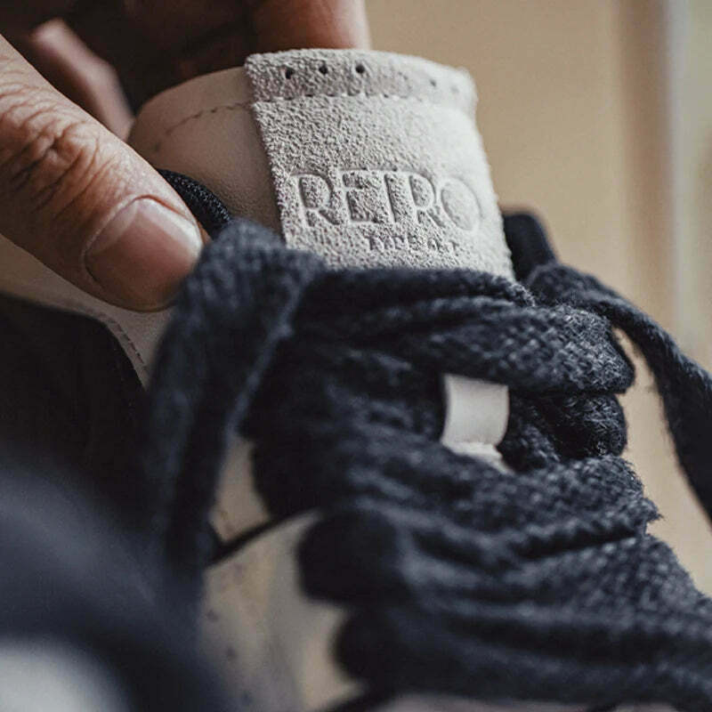 Y2K Retro Skate Sneakers in Black/White - Vintage Aesthetic Footwear