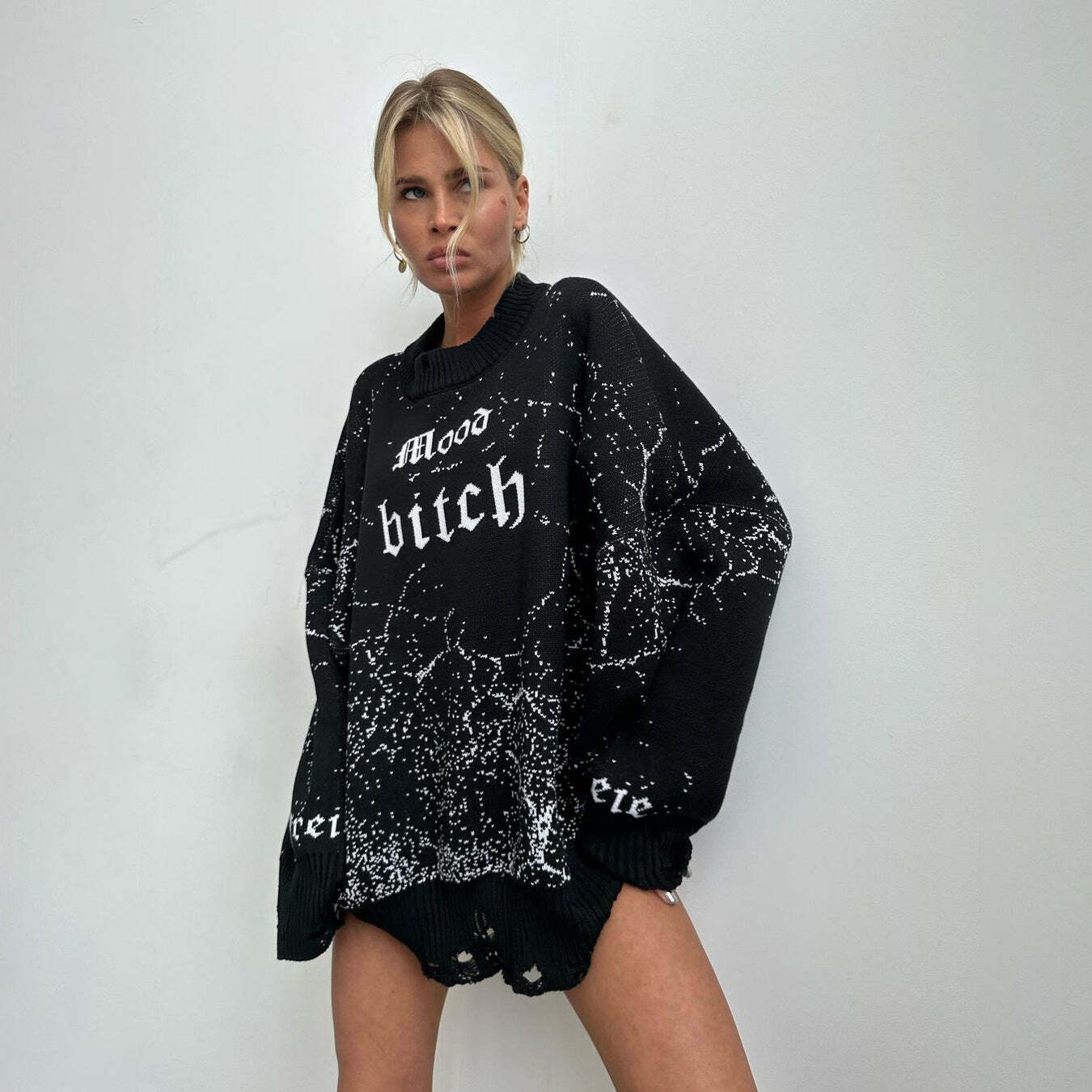 Y2K Street Style Loose Letter Embroidered Sweatshirt for Women - Coquette Aesthetic Grunge Fashion Y2K Street Style Loose Letter Embroidered Sweatshirt for Women - Coquette Aesthetic Grunge Fashion