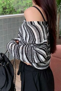 Y2K Striped Knit Crop Top with Button Front V-Neck