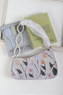 2022 Women's Three-Dimensional Embroidered Lace Pearl Chain Underarm Crossbody Bag - Trendy Niche Handbag