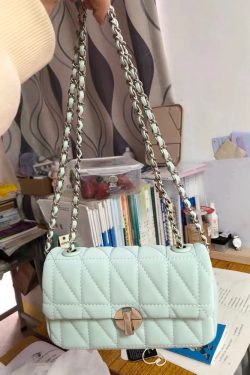 2023 Niche Design Single-Shoulder Chain Crossbody Bag for Women - High-End Quilted Casual Underarm Purse