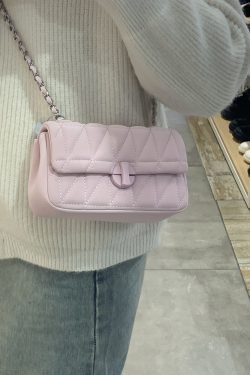 2023 Niche Design Single-Shoulder Chain Crossbody Bag for Women - High-End Quilted Casual Underarm Purse