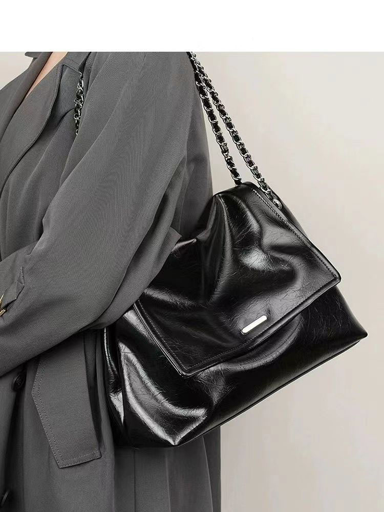 2023 Trendy Autumn Winter Chain Shoulder Crossbody Bag, Versatile Large Capacity Underarm Bag for Women 2023 Trendy Autumn Winter Chain Shoulder Crossbody Bag, Versatile Large Capacity Underarm Bag for Women