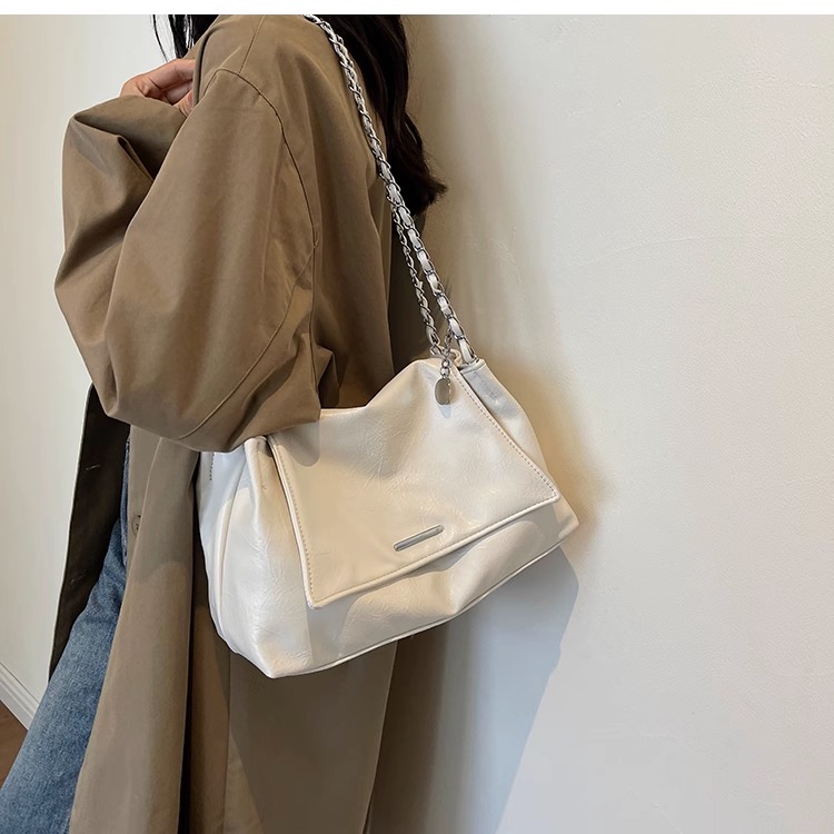 2023 Trendy Autumn Winter Chain Shoulder Crossbody Bag, Versatile Large Capacity Underarm Bag for Women 2023 Trendy Autumn Winter Chain Shoulder Crossbody Bag, Versatile Large Capacity Underarm Bag for Women