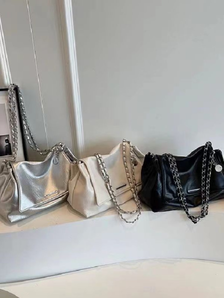 2023 Trendy Autumn Winter Chain Shoulder Crossbody Bag, Versatile Large Capacity Underarm Bag for Women 2023 Trendy Autumn Winter Chain Shoulder Crossbody Bag, Versatile Large Capacity Underarm Bag for Women