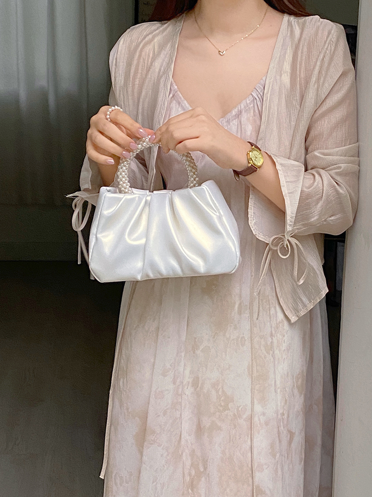 2023 Women's Pearlescent Ruffled Cloud Handbag - Mini Crossbody Shoulder Bag in Trendy Color 2023 Women's Pearlescent Ruffled Cloud Handbag - Mini Crossbody Shoulder Bag in Trendy Color