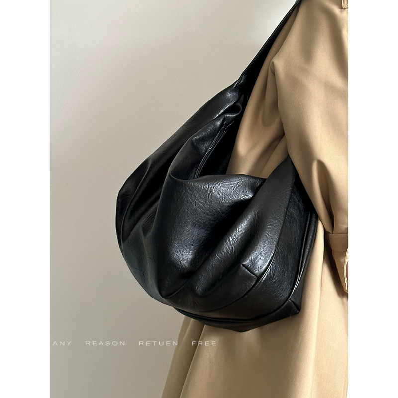 2024 Vintage Soft Leather Black Dumpling Bag for Women - Large Capacity Casual Shoulder Crossbody Tote 2024 Vintage Soft Leather Black Dumpling Bag for Women - Large Capacity Casual Shoulder Crossbody Tote