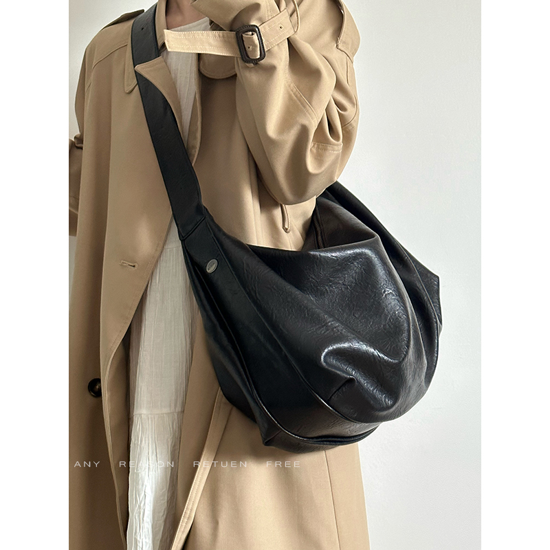 2024 Vintage Soft Leather Black Dumpling Bag for Women - Large Capacity Casual Shoulder Crossbody Tote 2024 Vintage Soft Leather Black Dumpling Bag for Women - Large Capacity Casual Shoulder Crossbody Tote