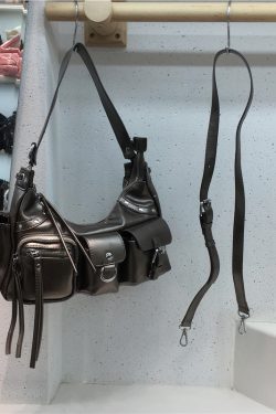 2024 Women's Multi-Pocket Rivet Tote Bag - Hot Girl Underarm Motorcycle Style Shoulder Crossbody Bag