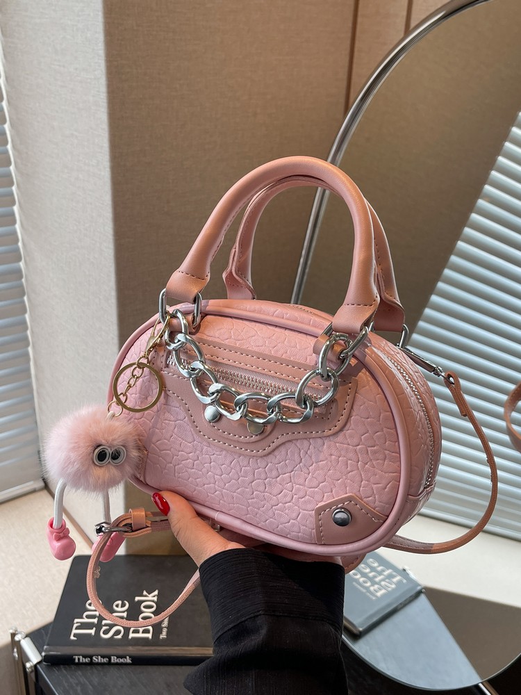 2025 Small Chain Handbag for Women - Stylish Versatile Shoulder Crossbody Bag, Niche Design Fashion Accessory 2025 Small Chain Handbag for Women - Stylish Versatile Shoulder Crossbody Bag, Niche Design Fashion Accessory