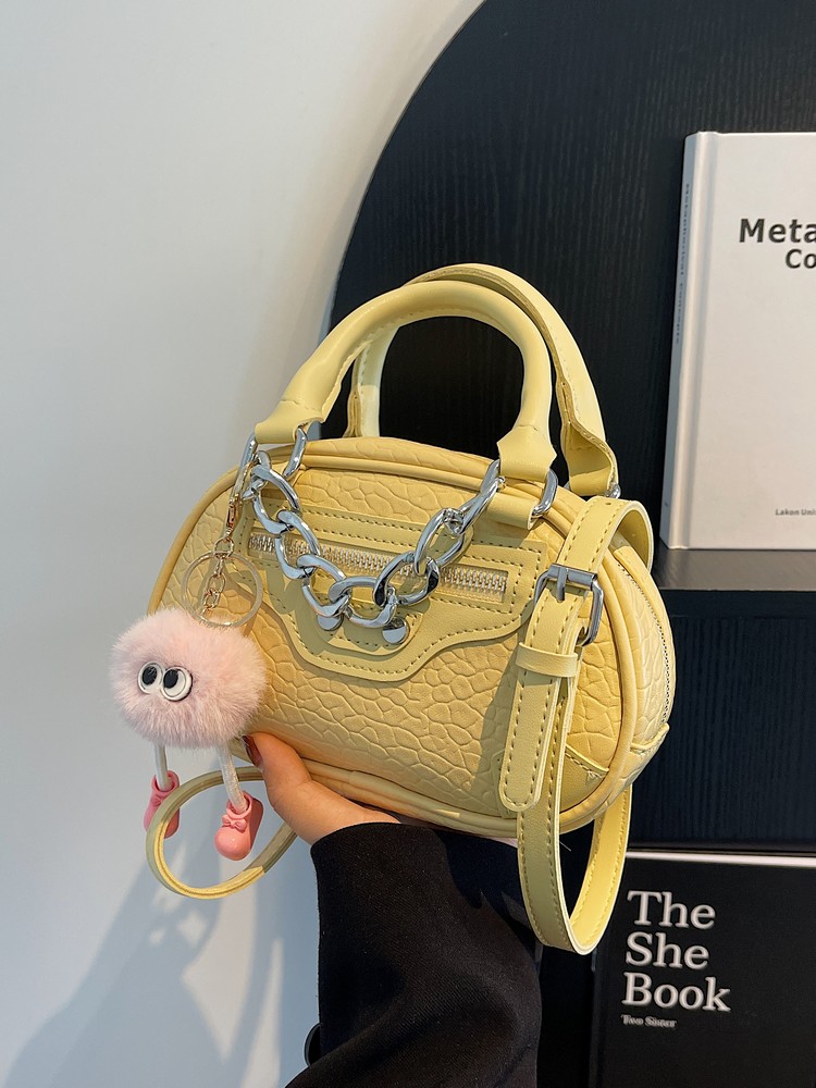 2025 Small Chain Handbag for Women - Stylish Versatile Shoulder Crossbody Bag, Niche Design Fashion Accessory 2025 Small Chain Handbag for Women - Stylish Versatile Shoulder Crossbody Bag, Niche Design Fashion Accessory