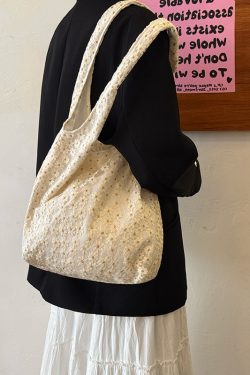 2025 Small Daisy Lace Canvas Shoulder Bag for Women, Large Capacity Niche Commuter Tote, Trendy Everyday Style