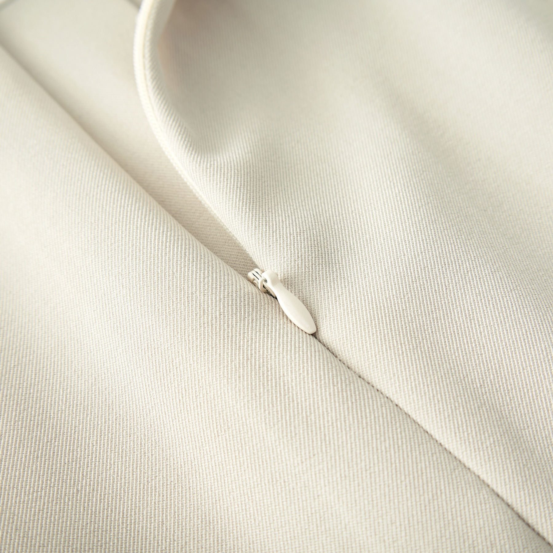 2025 Spring Apricot Pleated Midi Skirt for Women, High-End A-Line Design, Trendy Spring Fashion 2025 Spring Apricot Pleated Midi Skirt for Women, High-End A-Line Design, Trendy Spring Fashion