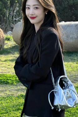 2025 Spring Oversized Black Blazer for Women, Casual Loose Fit Slimming Suit, Trendy High-End Jacket