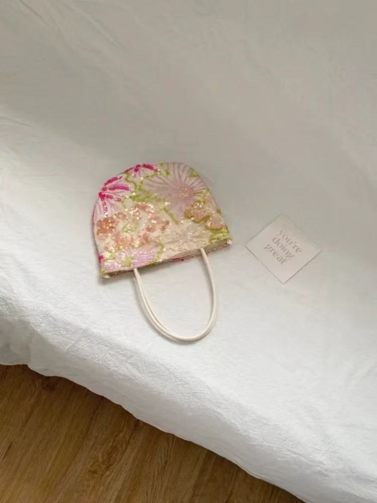 2025 Spring Women's Floral Embroidered Sequin Tote Bag, Casual Large Capacity Crossbody Bag, Versatile Fashion Accessory 2025 Spring Women's Floral Embroidered Sequin Tote Bag, Casual Large Capacity Crossbody Bag, Versatile Fashion Accessory