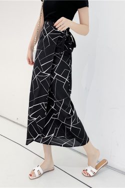 2025 Summer A-Line Floral Beach Skirt for Curvy Hips & Thighs - Irregular Long Design, Perfect for Boho and Y2K Styles