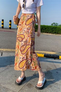 2025 Summer A-Line Floral Beach Skirt for Curvy Hips & Thighs - Irregular Long Design, Perfect for Boho and Y2K Styles