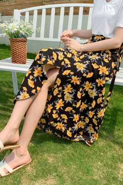 2025 Summer A-Line Floral Beach Skirt for Curvy Hips & Thighs - Irregular Long Design, Perfect for Boho and Y2K Styles