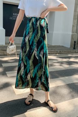 2025 Summer A-Line Floral Beach Skirt for Curvy Hips & Thighs - Irregular Long Design, Perfect for Boho and Y2K Styles