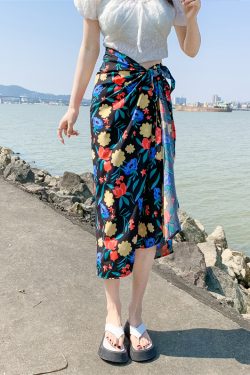 2025 Summer A-Line Floral Beach Skirt for Curvy Hips & Thighs - Irregular Long Design, Perfect for Boho and Y2K Styles