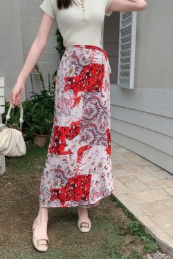 2025 Summer A-Line Floral Beach Skirt for Curvy Hips & Thighs - Irregular Long Design, Perfect for Boho and Y2K Styles