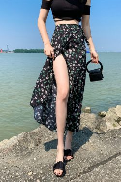 2025 Summer A-Line Floral Beach Skirt for Curvy Hips & Thighs - Irregular Long Design, Perfect for Boho and Y2K Styles