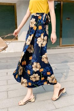 2025 Summer A-Line Floral Beach Skirt for Curvy Hips & Thighs - Irregular Long Design, Perfect for Boho and Y2K Styles