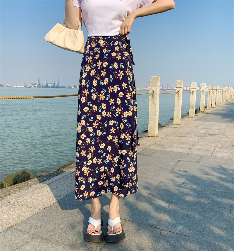 2025 Summer A-Line Floral Beach Skirt for Curvy Hips & Thighs - Irregular Long Design, Perfect for Boho and Y2K Styles 2025 Summer A-Line Floral Beach Skirt for Curvy Hips & Thighs - Irregular Long Design, Perfect for Boho and Y2K Styles