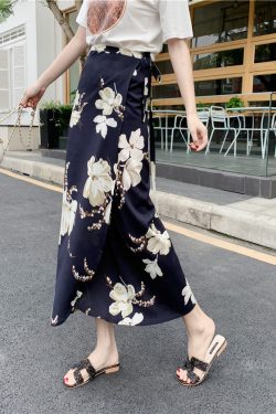 2025 Summer A-Line Floral Beach Skirt for Curvy Hips & Thighs - Irregular Long Design, Perfect for Boho and Y2K Styles