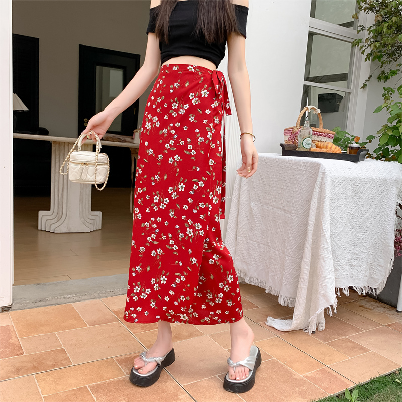 2025 Summer A-Line Floral Beach Skirt for Curvy Hips & Thighs - Irregular Long Design, Perfect for Boho and Y2K Styles 2025 Summer A-Line Floral Beach Skirt for Curvy Hips & Thighs - Irregular Long Design, Perfect for Boho and Y2K Styles