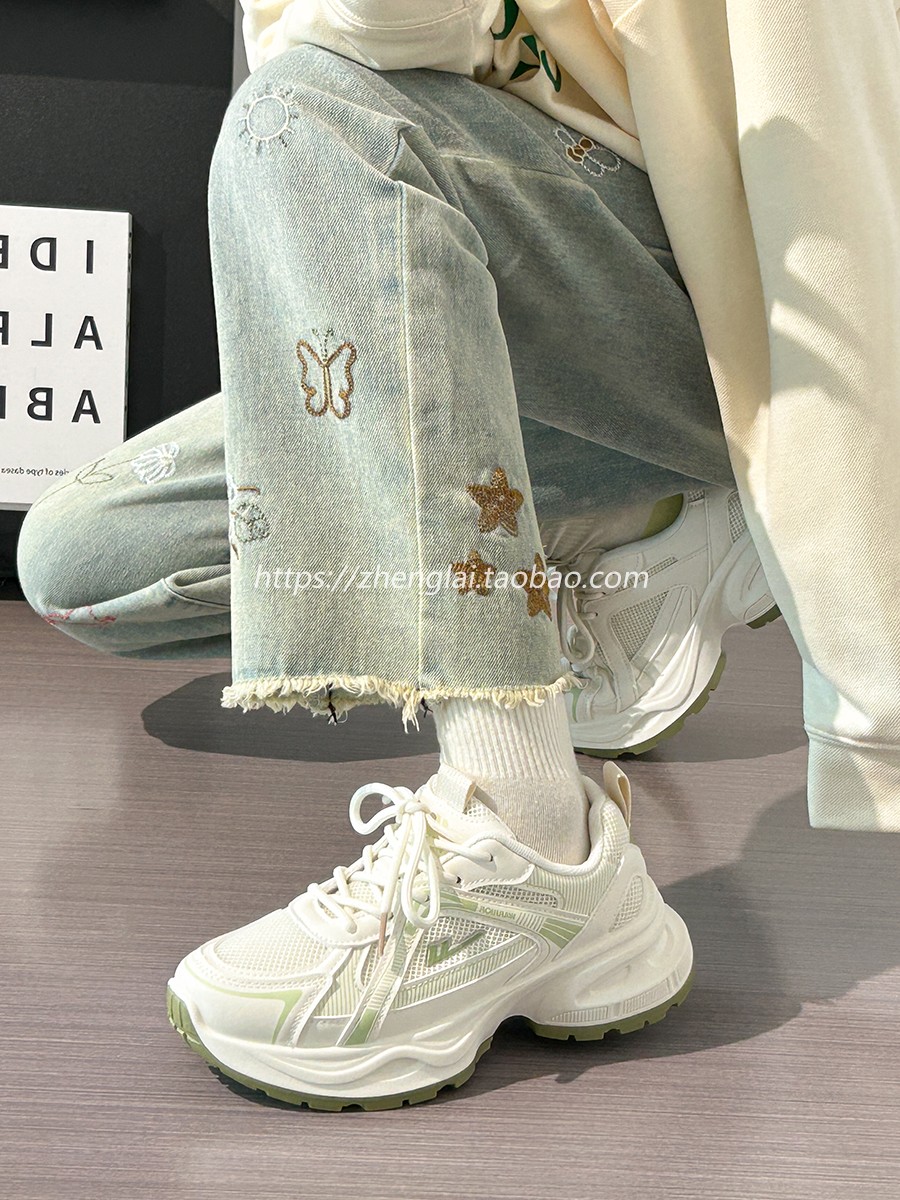 2025 Summer Unisex Height-Increasing Mesh Sports Shoes - Breathable White Dad Sneakers for Couples 2025 Summer Unisex Height-Increasing Mesh Sports Shoes - Breathable White Dad Sneakers for Couples