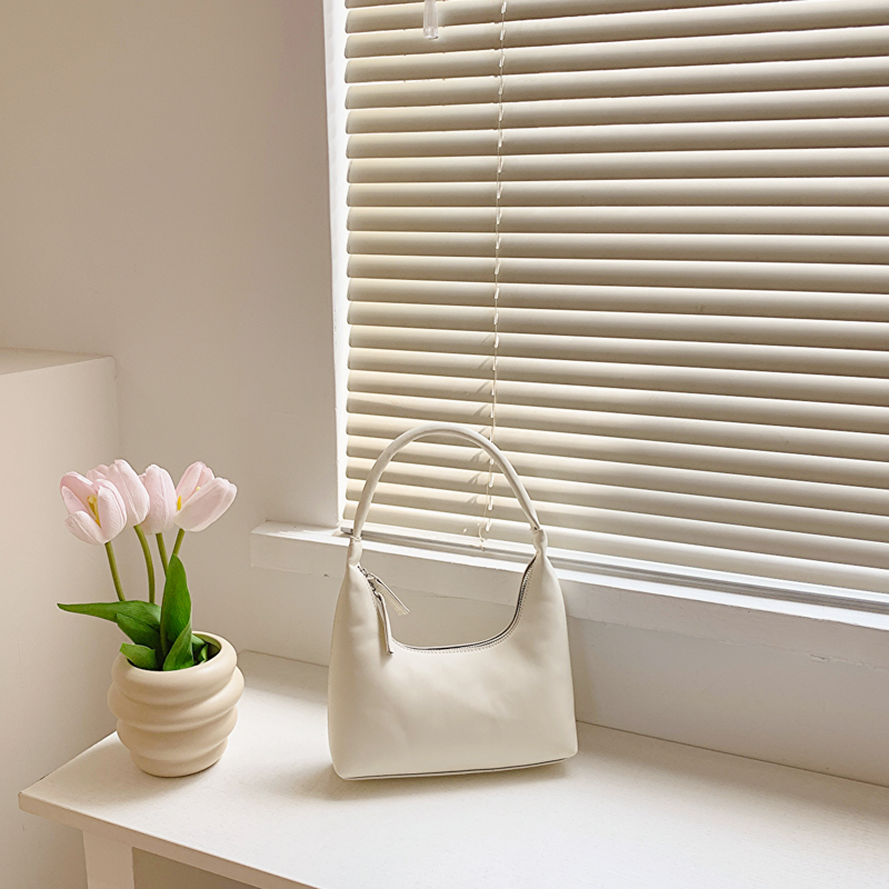 2025 Summer Women's Silver French-Style Baguette Shoulder Bag - Versatile High-End Niche Underarm Bag 2025 Summer Women's Silver French-Style Baguette Shoulder Bag - Versatile High-End Niche Underarm Bag