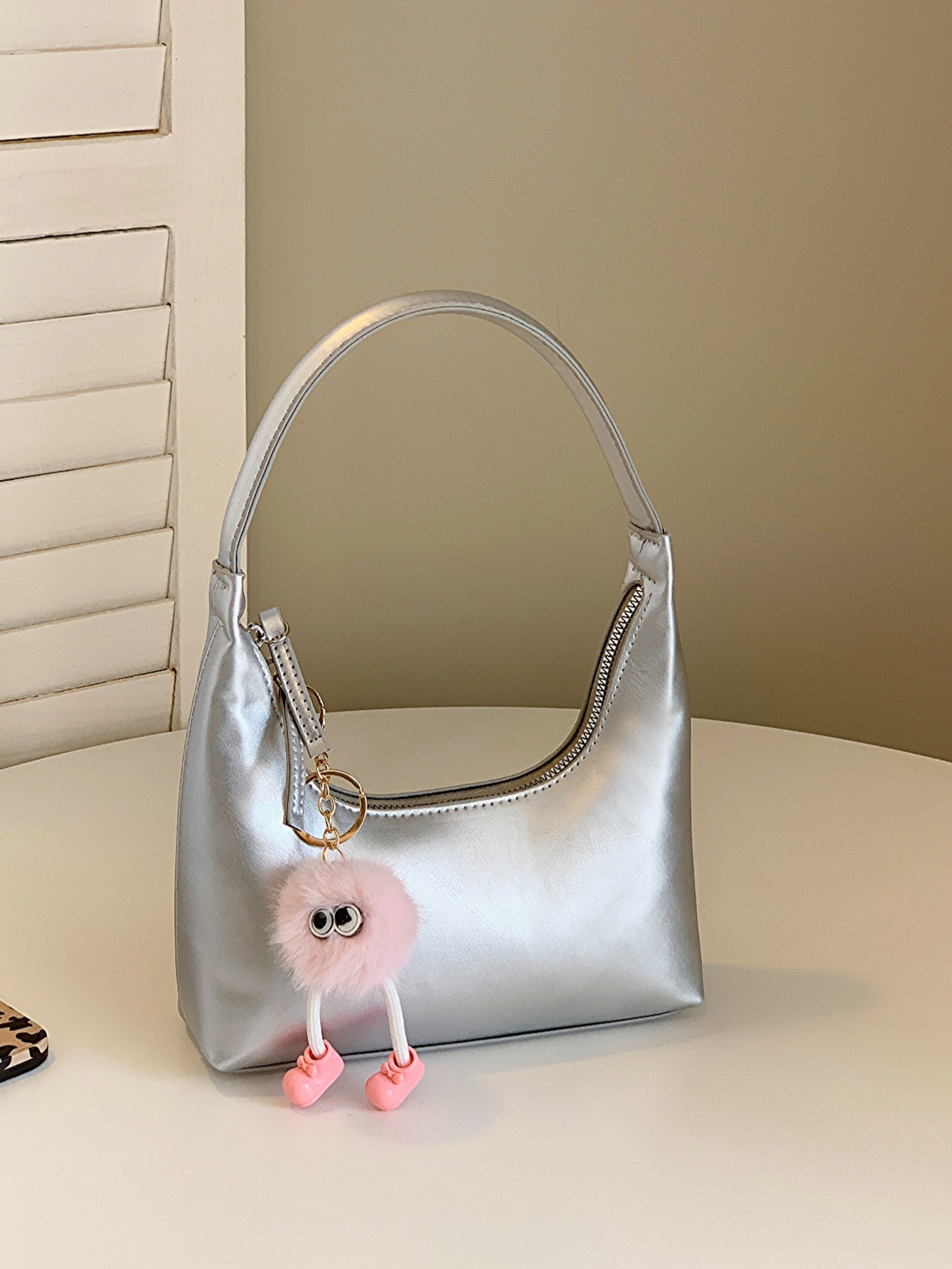 2025 Summer Women's Silver French-Style Baguette Shoulder Bag - Versatile High-End Niche Underarm Bag 2025 Summer Women's Silver French-Style Baguette Shoulder Bag - Versatile High-End Niche Underarm Bag