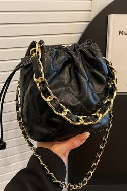 2025 Trendy Diamond-Shaped Chain Small Shoulder Crossbody Bag for Women, Versatile Stylish Tote Bucket Bag