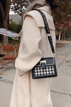 2025 Trendy Women's Small Handbag - Versatile Square Crossbody Bag with Wide Strap for Spring and Summer Fashion