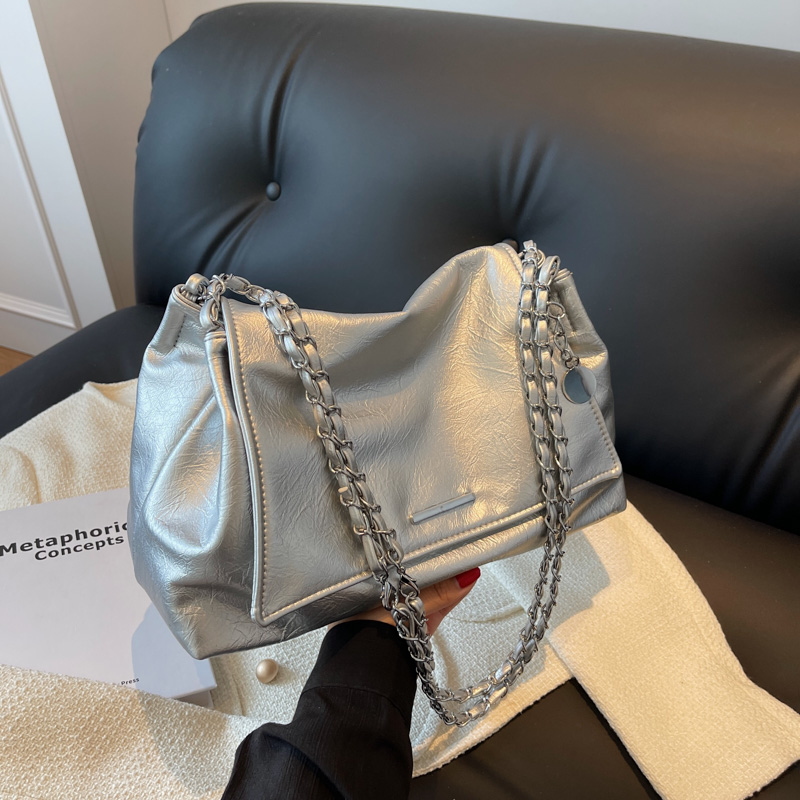 2025 Women's Casual Chain Tote Bag - Large Capacity Underarm Shoulder Crossbody Bag for Everyday Fashion 2025 Women's Casual Chain Tote Bag - Large Capacity Underarm Shoulder Crossbody Bag for Everyday Fashion