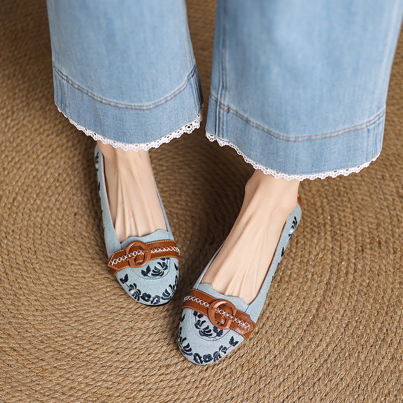 2025 Women's Color Block Canvas Slip-On Flats with Embroidery - Comfortable Round Toe Casual Footwear 2025 Women's Color Block Canvas Slip-On Flats with Embroidery - Comfortable Round Toe Casual Footwear