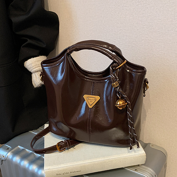 2025 Women's High-End Tote Bag - Stylish Versatile Handbag for Casual Shoulder or Crossbody Use 2025 Women's High-End Tote Bag - Stylish Versatile Handbag for Casual Shoulder or Crossbody Use