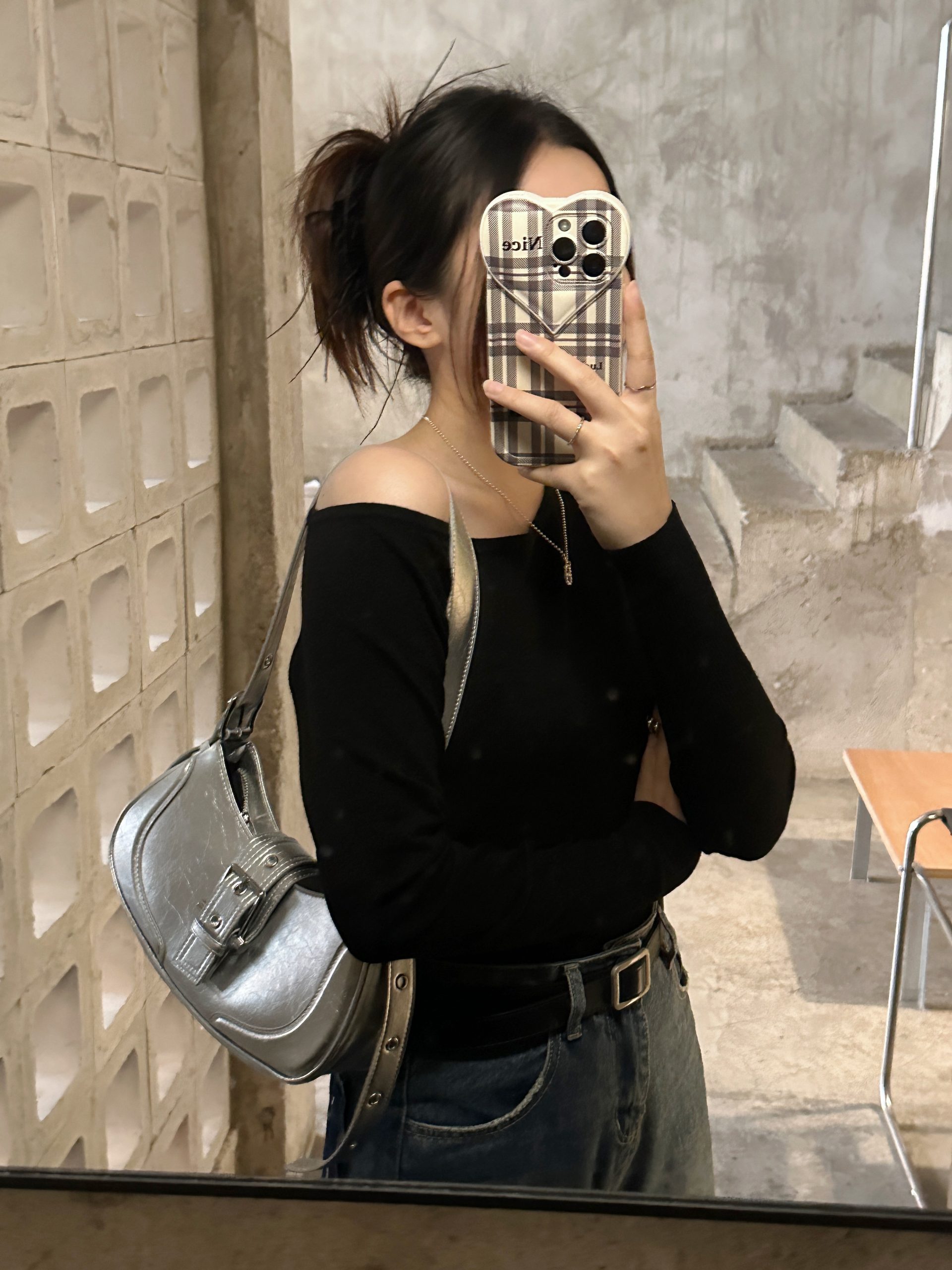 2025 Women's Vintage Baguette Bag, Niche Design Shoulder Underarm Bag, Versatile Fashion Crossbody for Everyday Style 2025 Women's Vintage Baguette Bag, Niche Design Shoulder Underarm Bag, Versatile Fashion Crossbody for Everyday Style