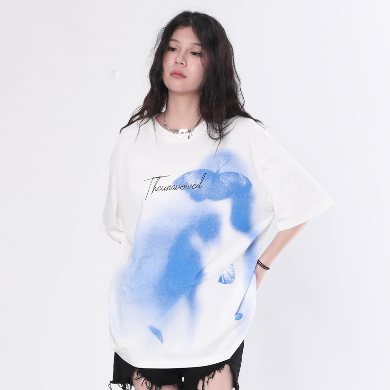 Abstract Butterfly Graphic Short Sleeve T-Shirt for Women - Trendy Hip-Hop Loose Fit Tee Inspired by Nature and Niche Designs Abstract Butterfly Graphic Short Sleeve T-Shirt for Women - Trendy Hip-Hop Loose Fit Tee Inspired by Nature and Niche Designs