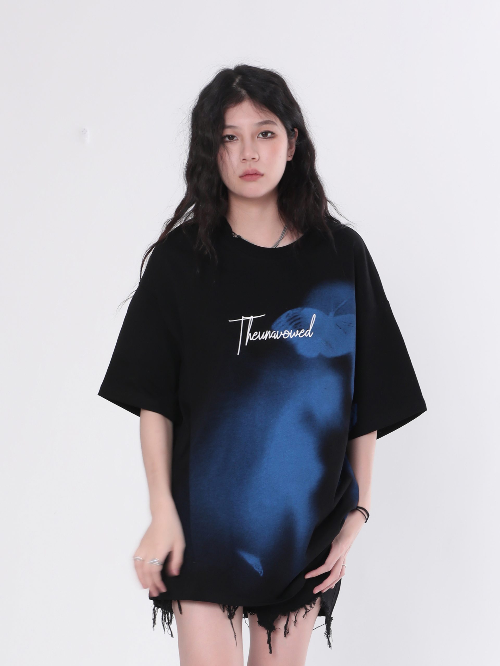 Abstract Butterfly Graphic Short Sleeve T-Shirt for Women - Trendy Hip-Hop Loose Fit Tee Inspired by Nature and Niche Designs Abstract Butterfly Graphic Short Sleeve T-Shirt for Women - Trendy Hip-Hop Loose Fit Tee Inspired by Nature and Niche Designs