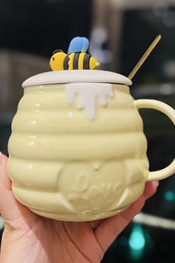 Adorable Bee Ceramic Mug with Lid & Spoon, Cute Coffee Cup for Girls, Perfect Birthday Gift for Best Friends