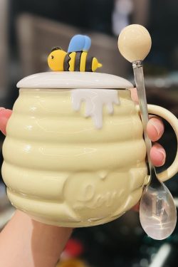 Adorable Bee Ceramic Mug with Lid & Spoon, Cute Coffee Cup for Girls, Perfect Birthday Gift for Best Friends