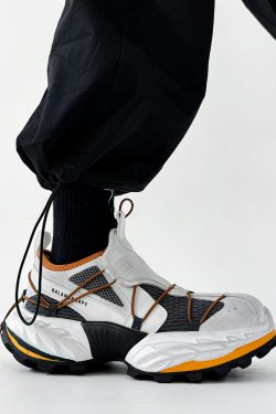 All-Black 18XL Dad Shoes for Men - Trendy Functional Outdoor Hiking Mountaineering Sneakers for Couples